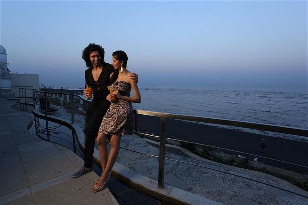 The Gold Beach Resort Daman Exterior foto