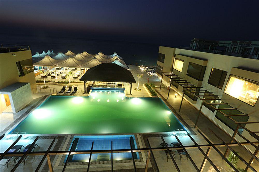 The Gold Beach Resort Daman Exterior foto