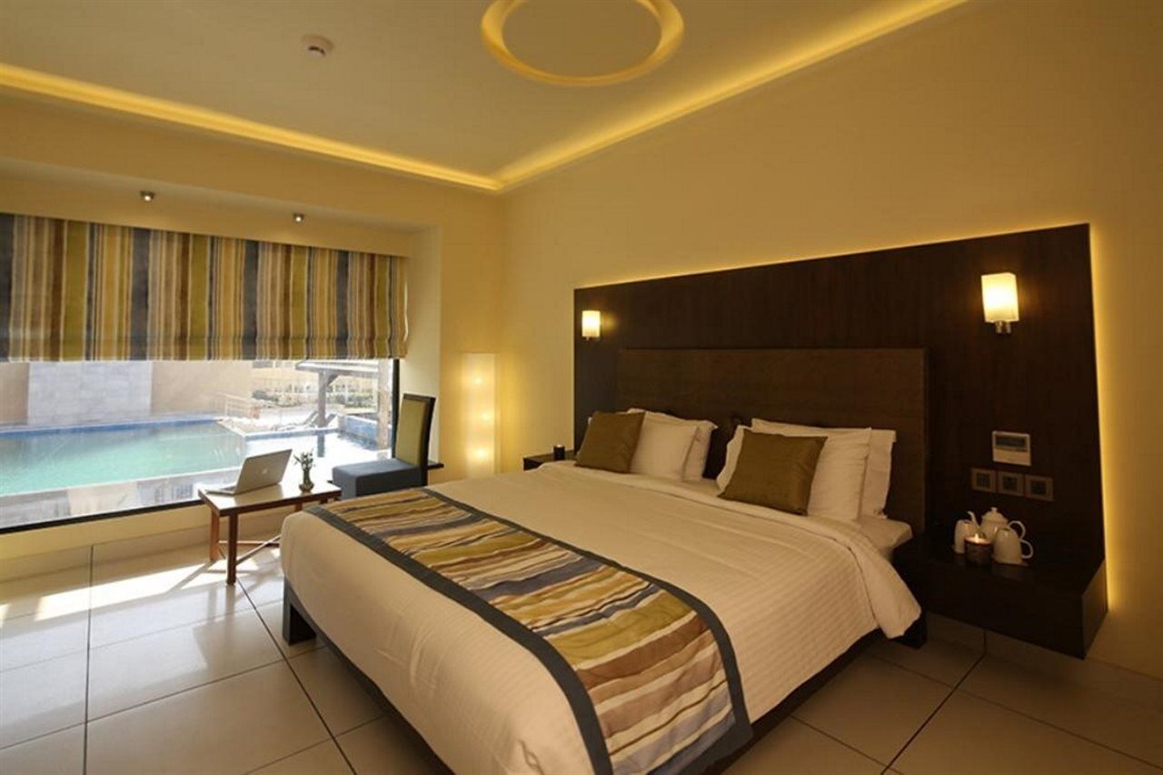 The Gold Beach Resort Daman Exterior foto