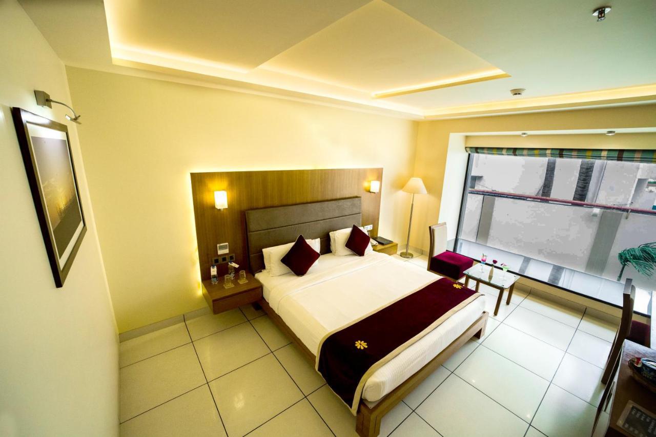 The Gold Beach Resort Daman Exterior foto